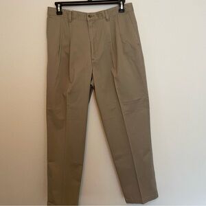 Vtg Dockers Classic Fit Men’s Khaki Pants 36x32 Pleated Cotton Read Description
